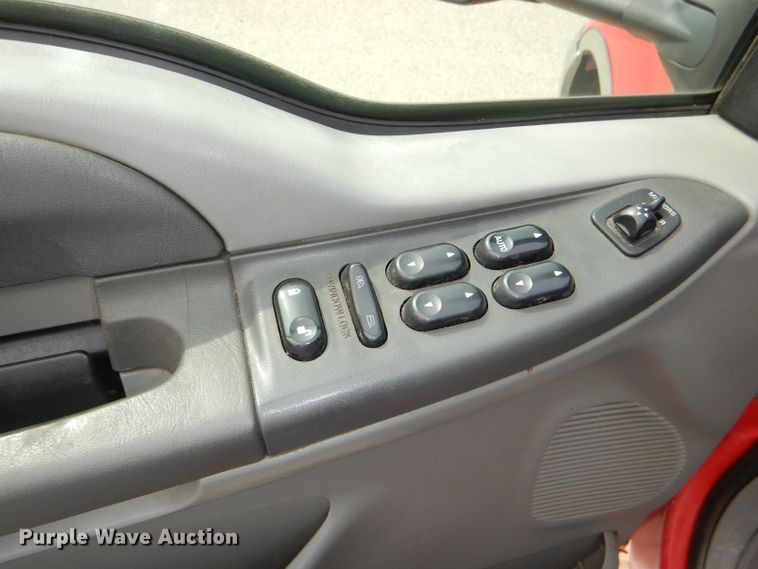 image for item DG4885 2002 Ford F250 Super Duty Crew Cab pickup truck