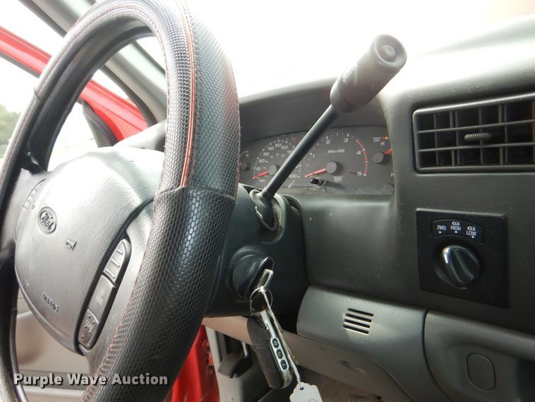 image for item DG4885 2002 Ford F250 Super Duty Crew Cab pickup truck