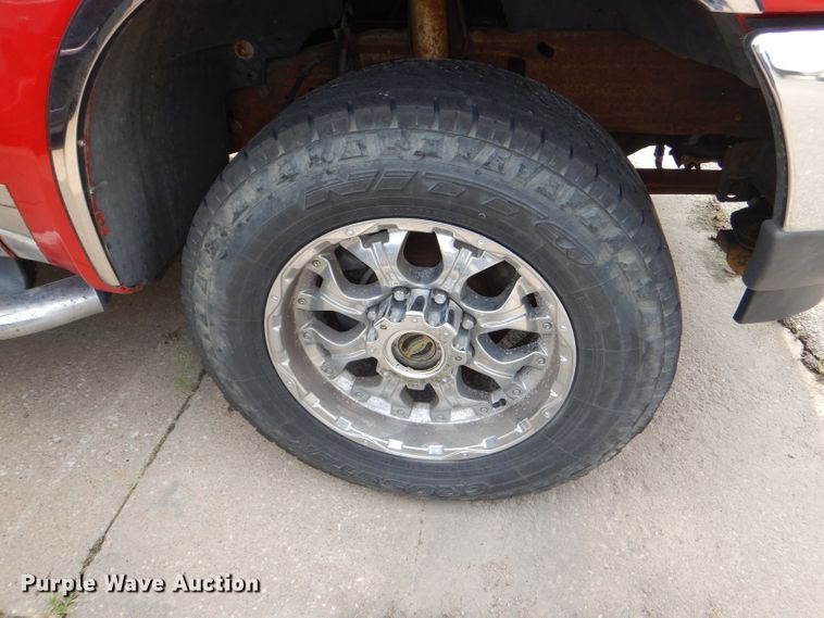 image for item DG4885 2002 Ford F250 Super Duty Crew Cab pickup truck