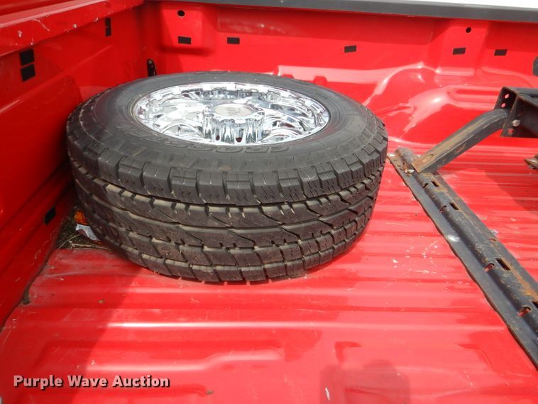 image for item DG4885 2002 Ford F250 Super Duty Crew Cab pickup truck