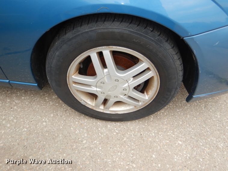 image for item DG4889 2001 Ford Focus SE