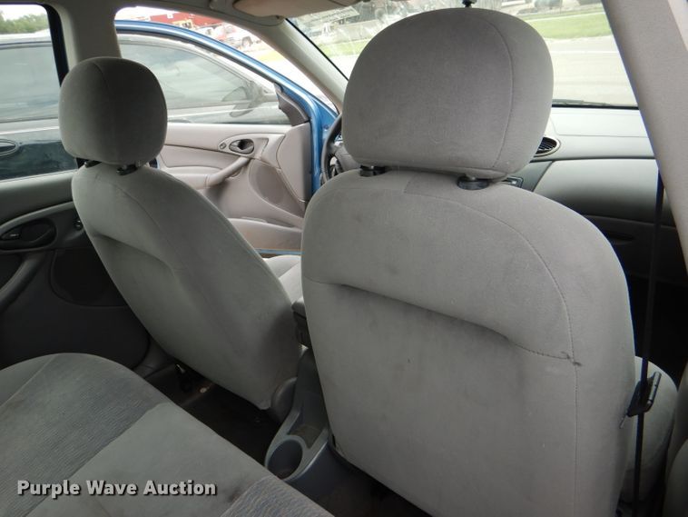 image for item DG4889 2001 Ford Focus SE