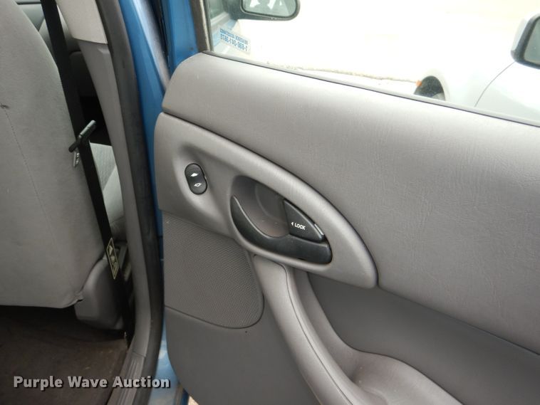 image for item DG4889 2001 Ford Focus SE