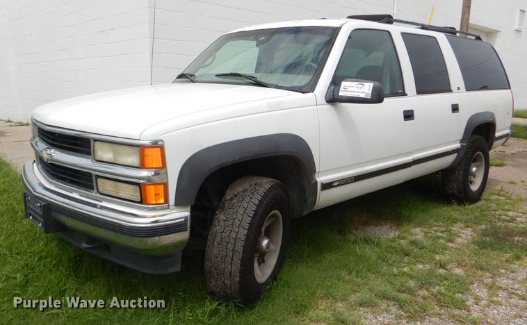image for item DG4892 1997 Chevrolet Suburban 1500 LT SUV