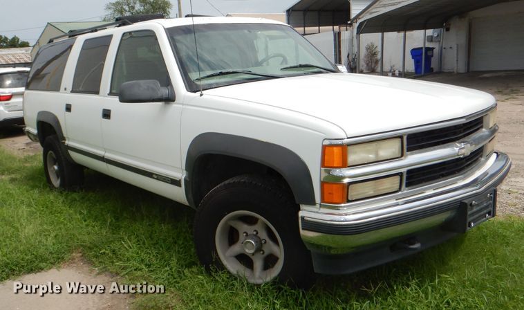 image for item DG4892 1997 Chevrolet Suburban 1500 LT SUV