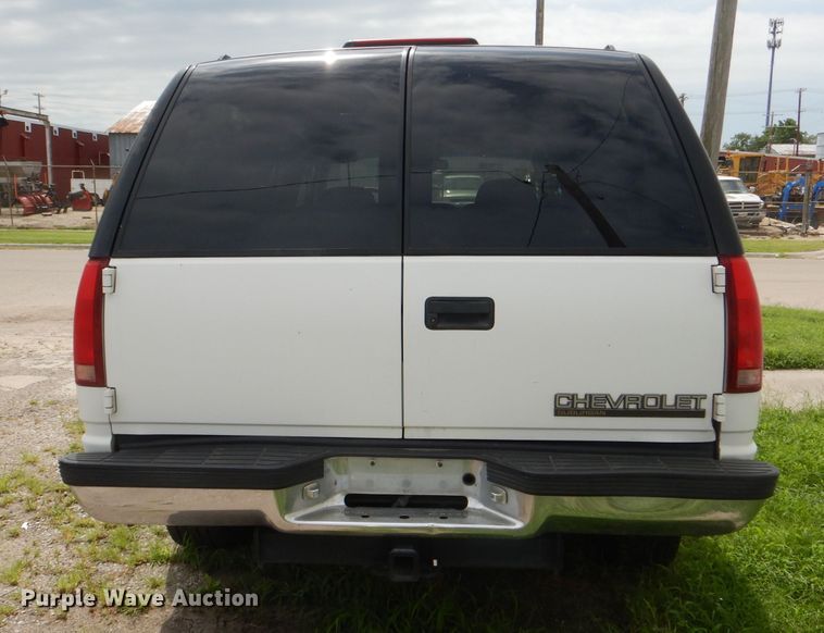 image for item DG4892 1997 Chevrolet Suburban 1500 LT SUV