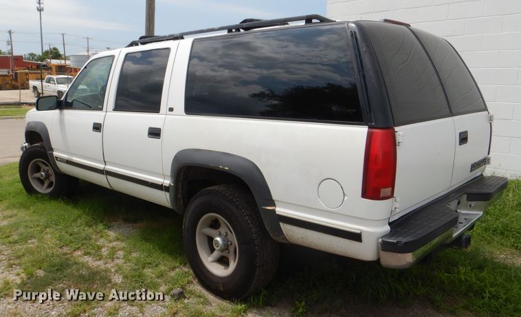 image for item DG4892 1997 Chevrolet Suburban 1500 LT SUV