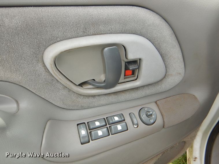 image for item DG4892 1997 Chevrolet Suburban 1500 LT SUV