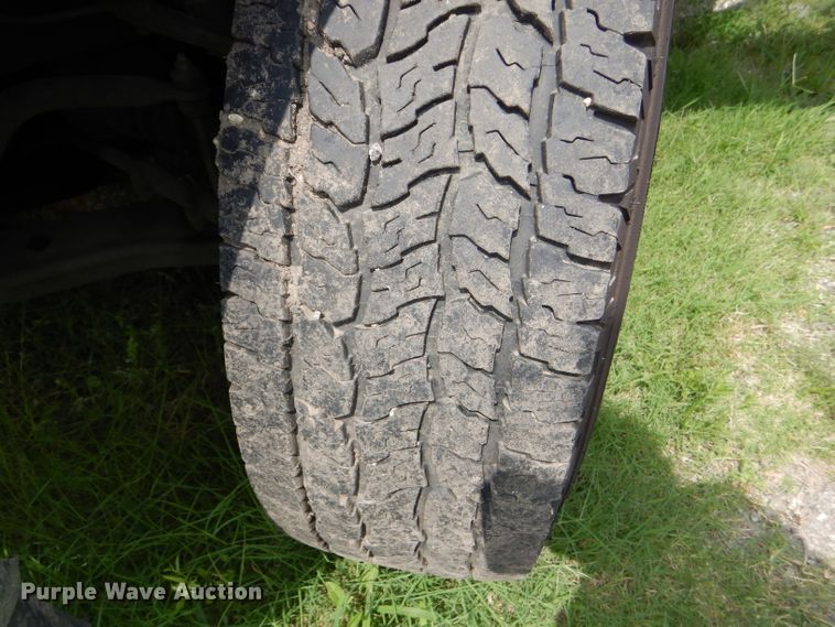 image for item DG4892 1997 Chevrolet Suburban 1500 LT SUV