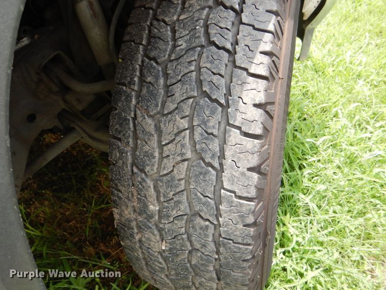 image for item DG4892 1997 Chevrolet Suburban 1500 LT SUV