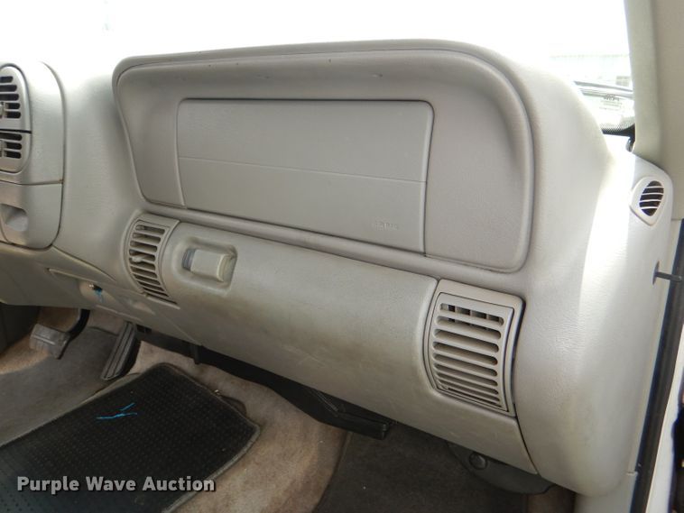 image for item DG4892 1997 Chevrolet Suburban 1500 LT SUV