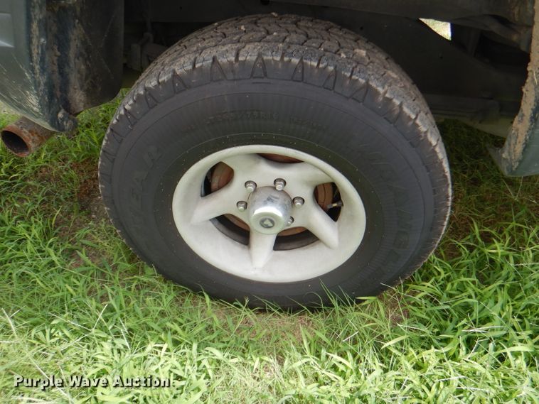 image for item DG4892 1997 Chevrolet Suburban 1500 LT SUV