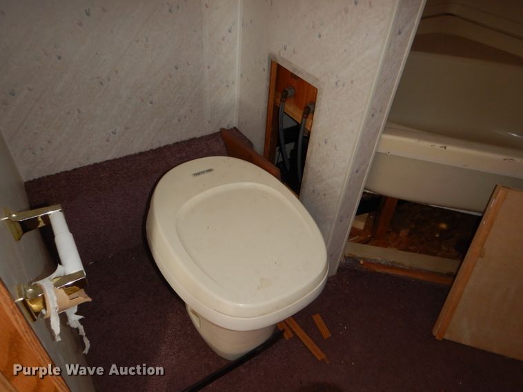 image for item DG4893 1994 Jayco 3450 J Series camper