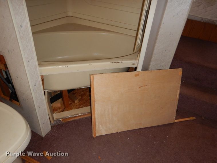 image for item DG4893 1994 Jayco 3450 J Series camper