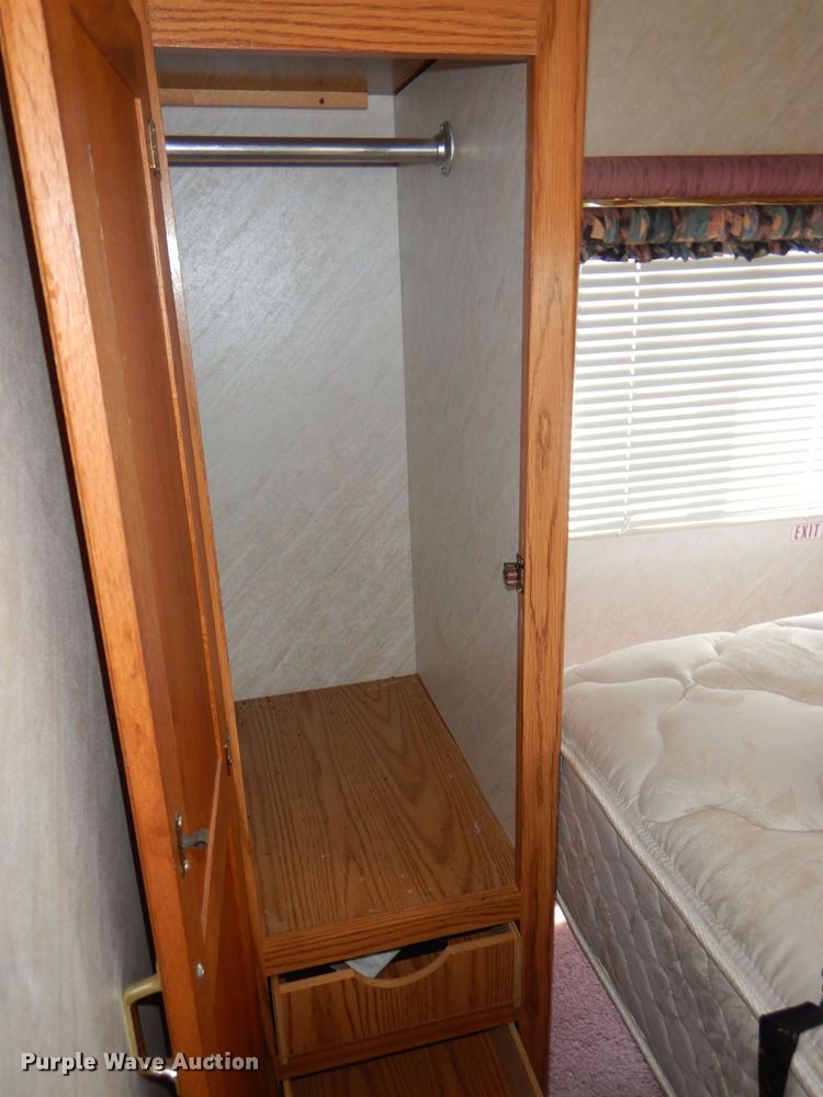 image for item DG4893 1994 Jayco 3450 J Series camper