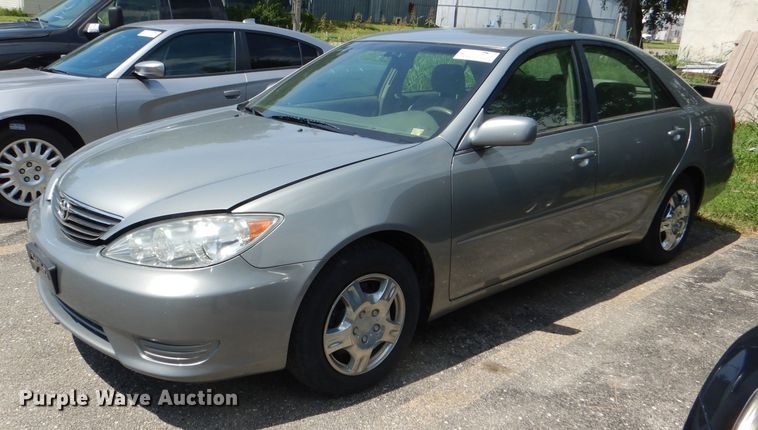 image for item DG4896 2005 Toyota Camry LE