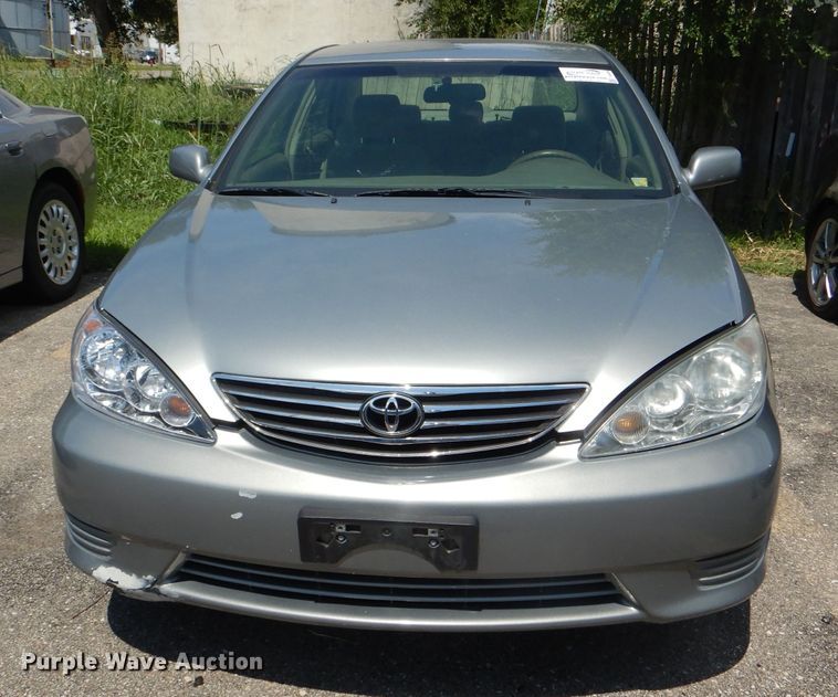 image for item DG4896 2005 Toyota Camry LE