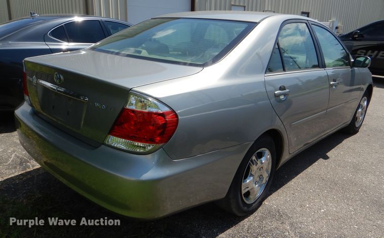 image for item DG4896 2005 Toyota Camry LE