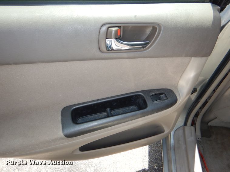 image for item DG4896 2005 Toyota Camry LE