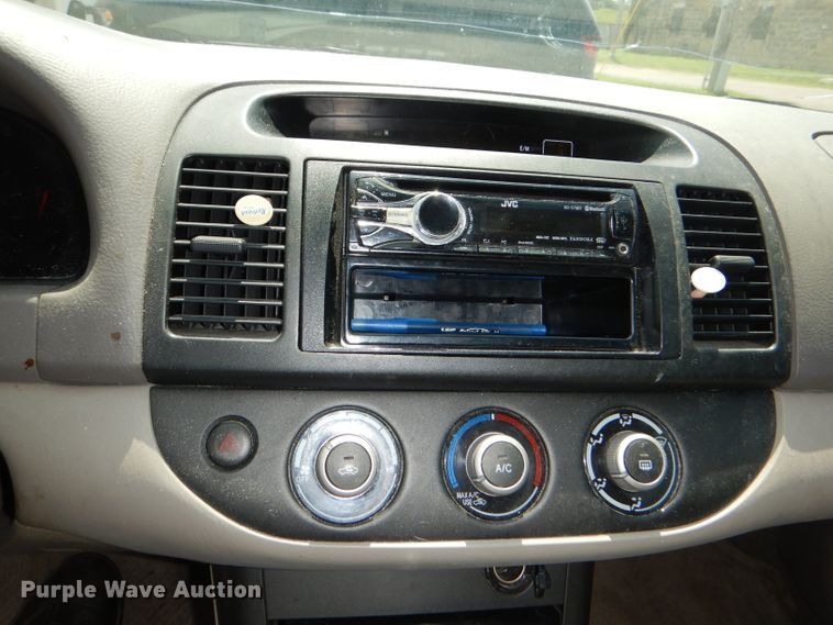 image for item DG4896 2005 Toyota Camry LE