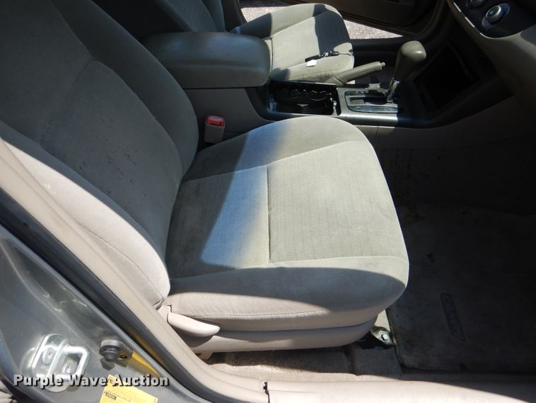 image for item DG4896 2005 Toyota Camry LE