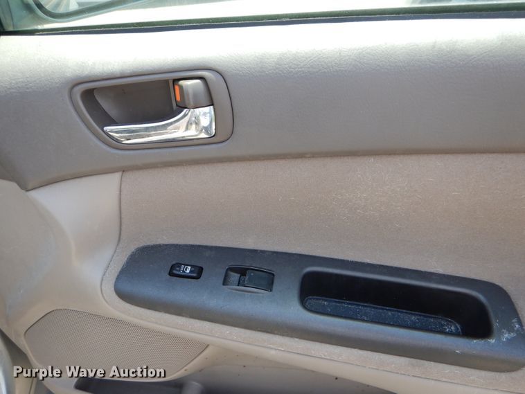 image for item DG4896 2005 Toyota Camry LE