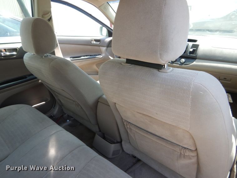 image for item DG4896 2005 Toyota Camry LE