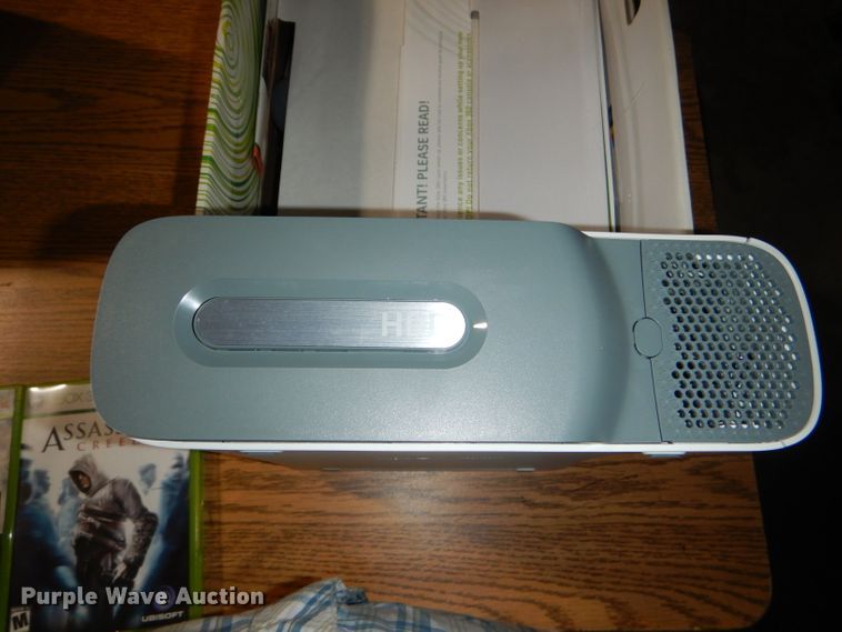 image for item FN9051 Xbox 360 Pro gaming system