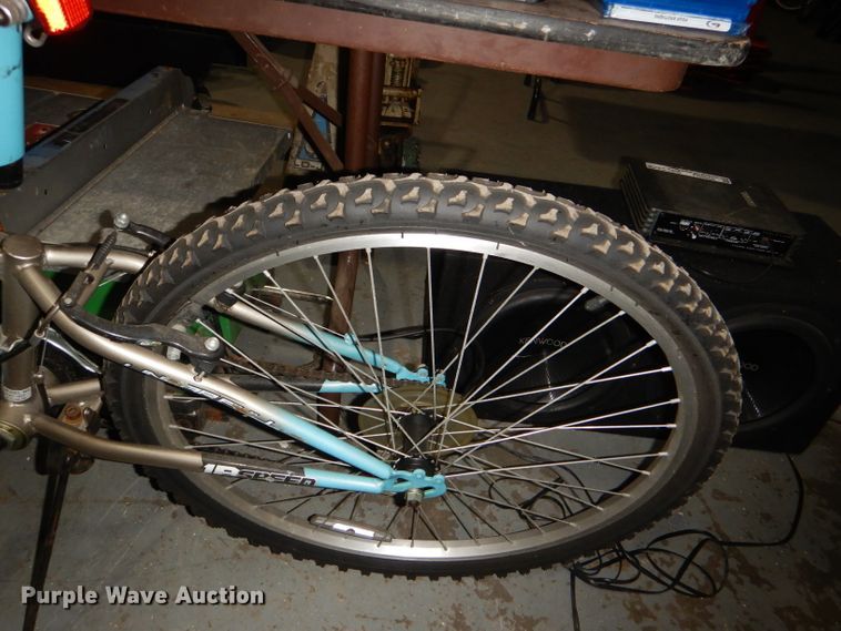 image for item FN9057 (2) bicycles