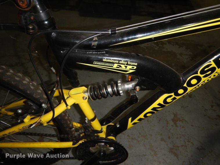 image for item FN9057 (2) bicycles