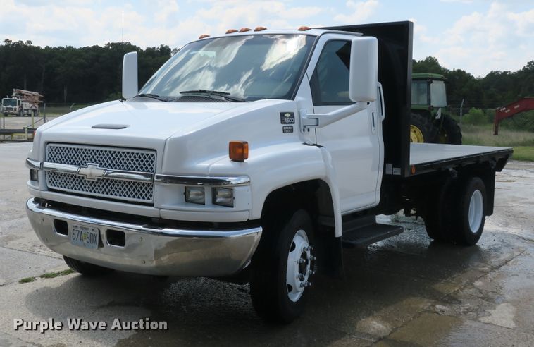 image for item DB10246 2006 Chevrolet C4500 flatbed truck