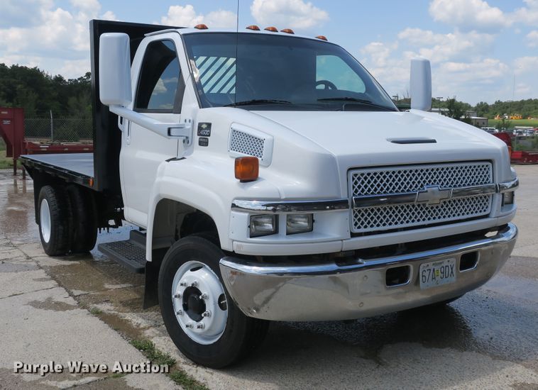 image for item DB10246 2006 Chevrolet C4500 flatbed truck