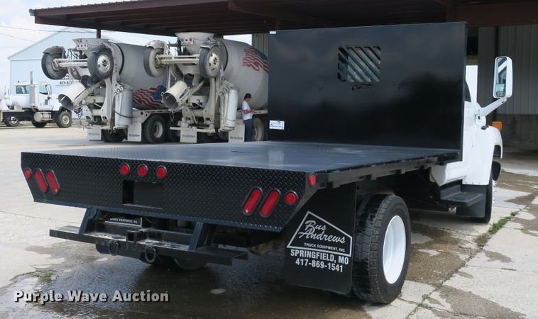 image for item DB10246 2006 Chevrolet C4500 flatbed truck