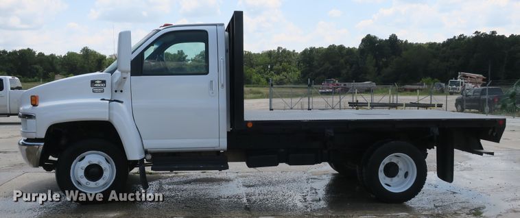 image for item DB10246 2006 Chevrolet C4500 flatbed truck