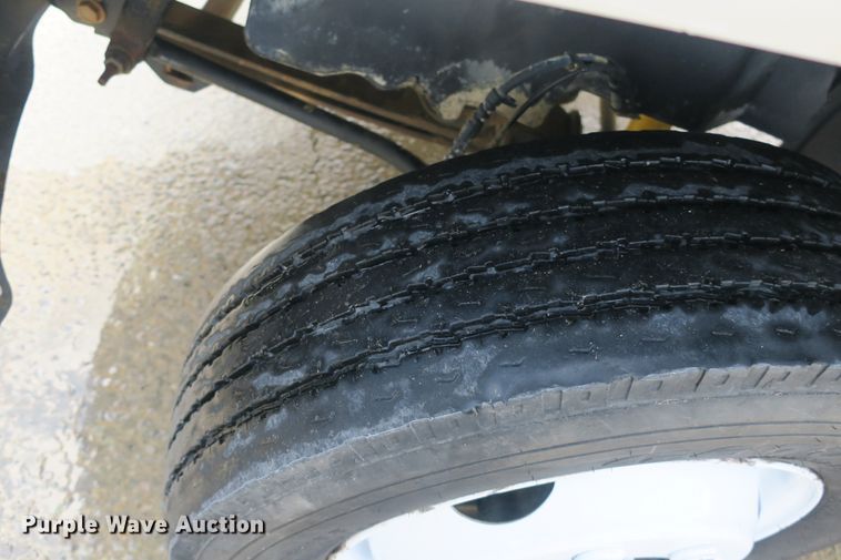 image for item DB10246 2006 Chevrolet C4500 flatbed truck