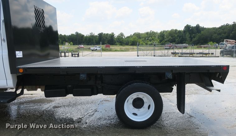 image for item DB10246 2006 Chevrolet C4500 flatbed truck