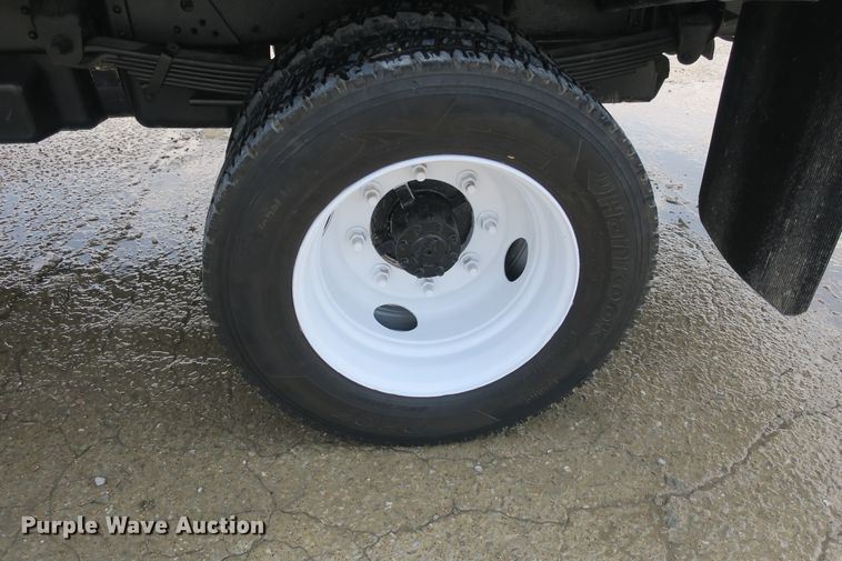 image for item DB10246 2006 Chevrolet C4500 flatbed truck