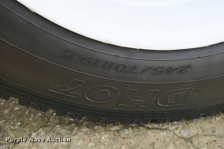 image for item DB10246 2006 Chevrolet C4500 flatbed truck