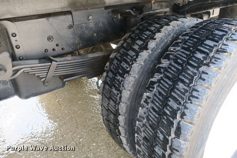 image for item DB10246 2006 Chevrolet C4500 flatbed truck