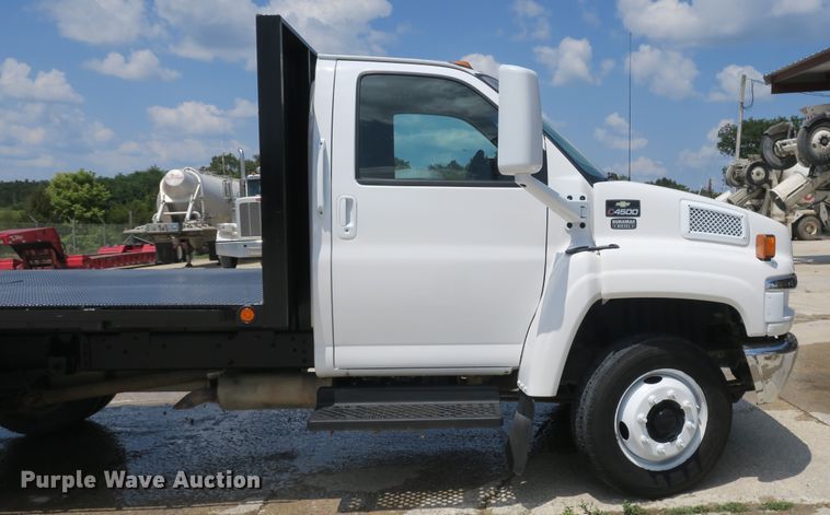 image for item DB10246 2006 Chevrolet C4500 flatbed truck