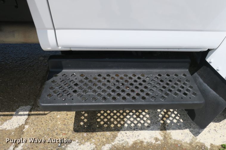 image for item DB10246 2006 Chevrolet C4500 flatbed truck