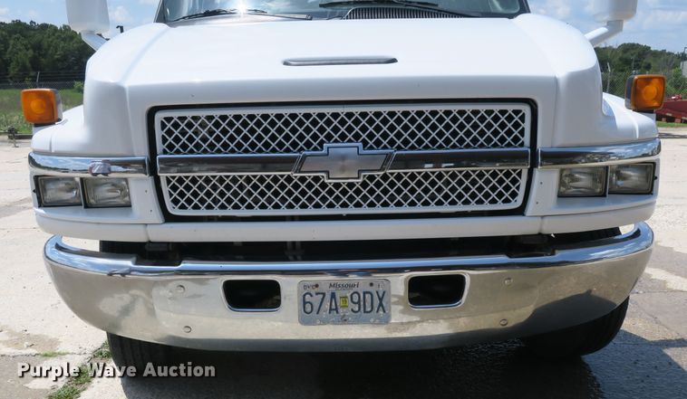 image for item DB10246 2006 Chevrolet C4500 flatbed truck