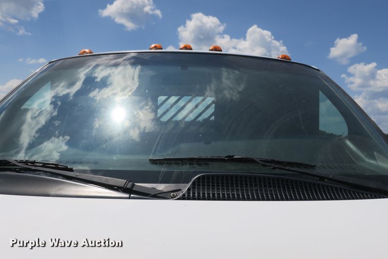 image for item DB10246 2006 Chevrolet C4500 flatbed truck