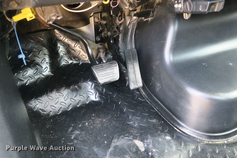 image for item DB10246 2006 Chevrolet C4500 flatbed truck