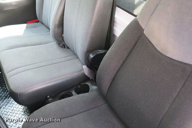 image for item DB10246 2006 Chevrolet C4500 flatbed truck