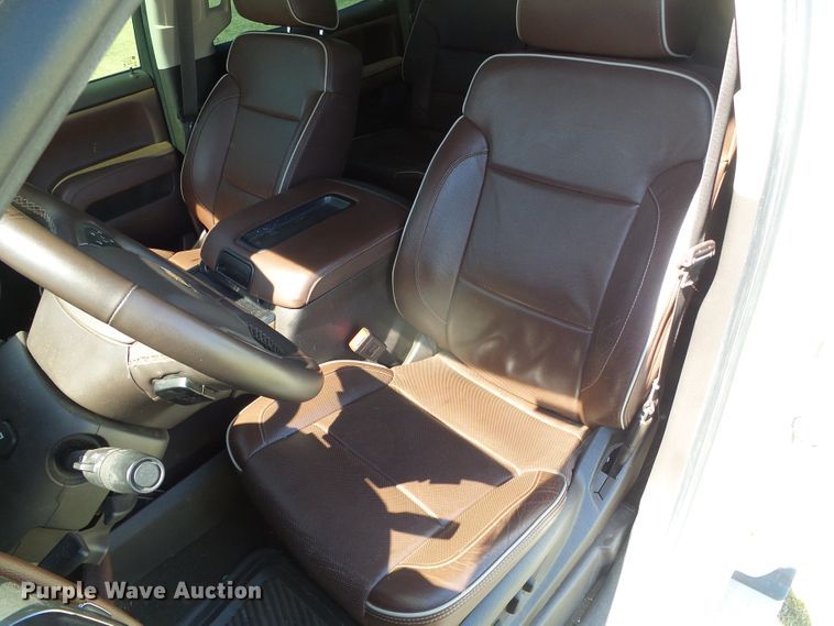 image for item DC5056 2014 Chevrolet Silverado 1500 High Country Crew Cab pickup truck