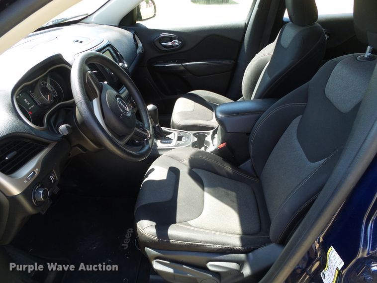 image for item DC5057 2014 Jeep Cherokee Sport SUV