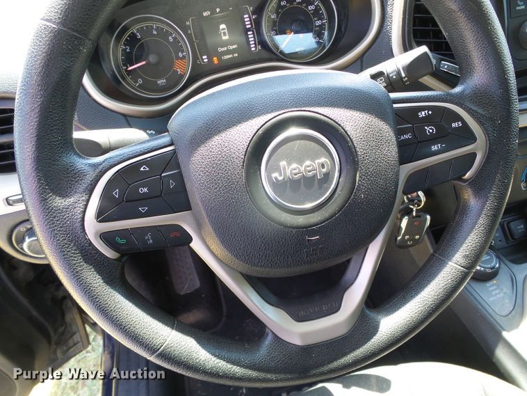 image for item DC5057 2014 Jeep Cherokee Sport SUV