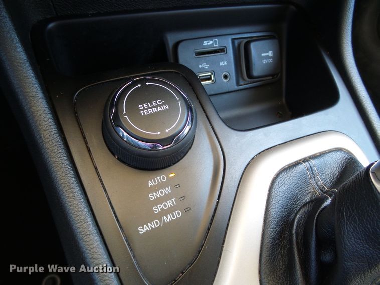 image for item DC5057 2014 Jeep Cherokee Sport SUV