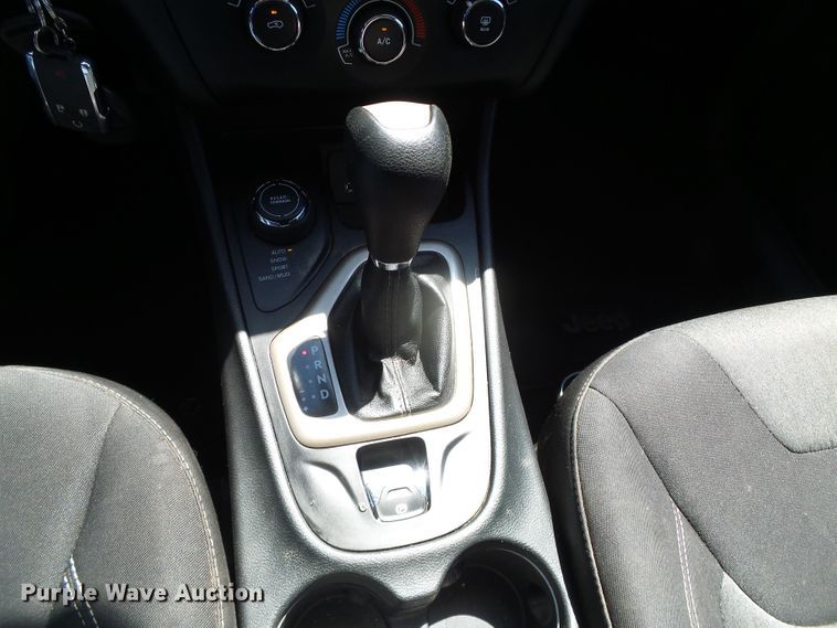 image for item DC5057 2014 Jeep Cherokee Sport SUV